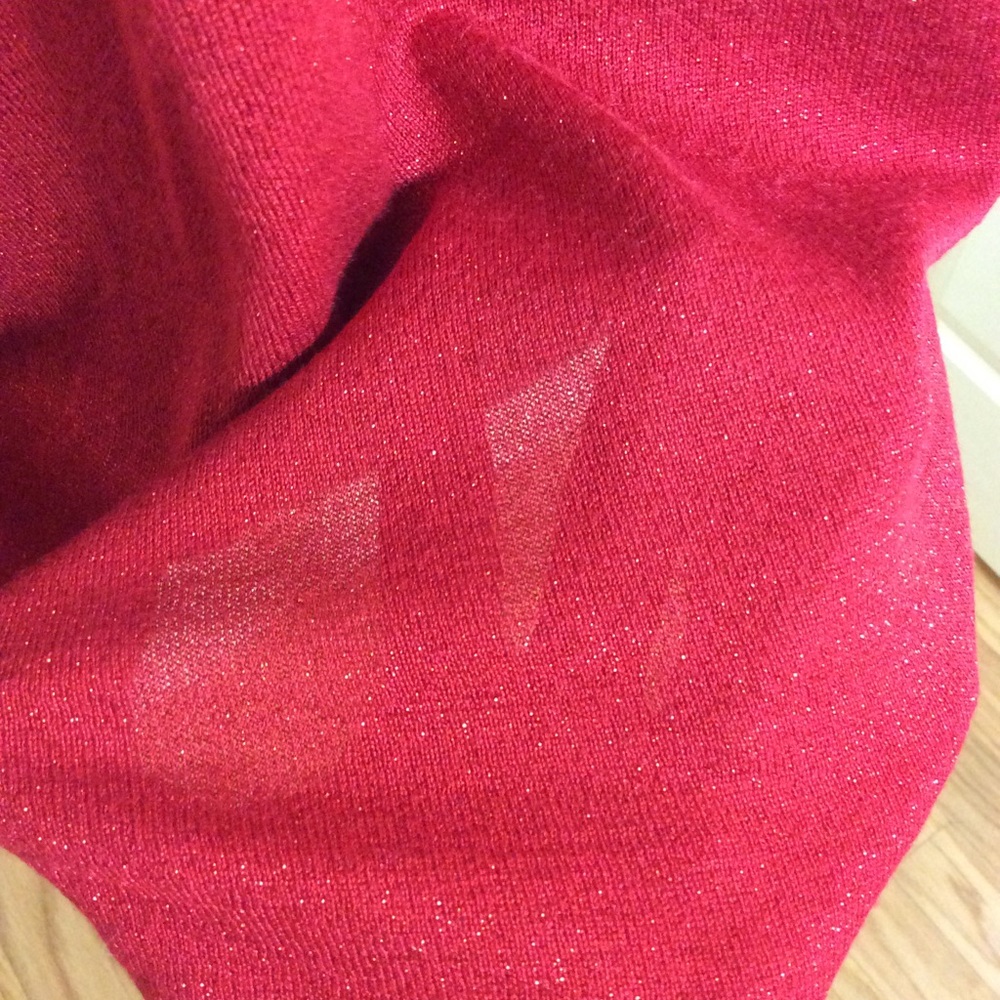 JM Collection Shimmering Red Top - Picture 6 of 8